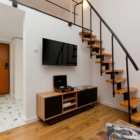 Mezzanine Lwowska Srodmiescie By Renters *