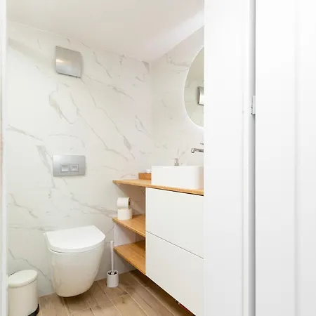 Mezzanine Lwowska Srodmiescie By Renters *